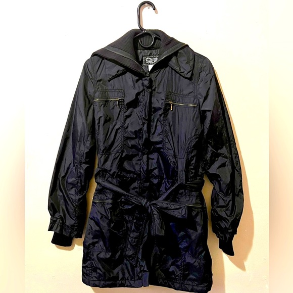 Missme water resistant jacket. - Picture 1 of 11